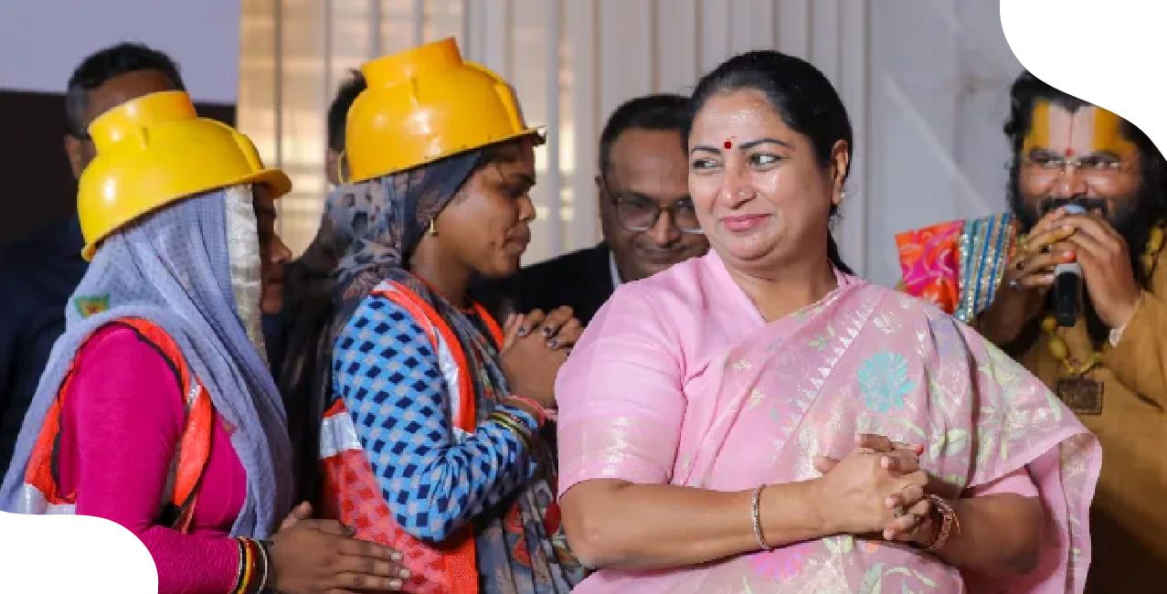 Delhi CM Replaced ‘Anganwadi’ Workers with ‘Mausis’, Announced ₹10 Crore Loan for MSME Business Women